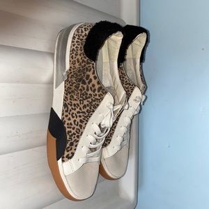Women’s Sneakers Size 10